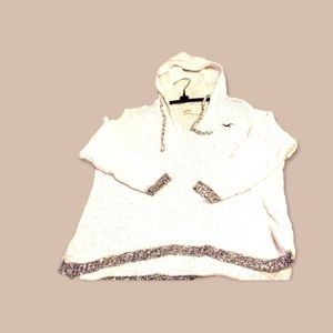 - Super cute Hollister casual very lightweight sweater
